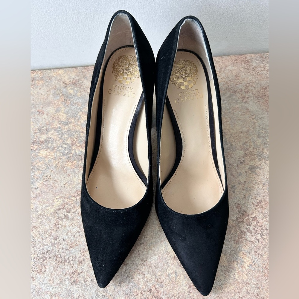 Vince Camuto Black Suede Ableen Block Heels size 8.5 - Picture 3 of 7